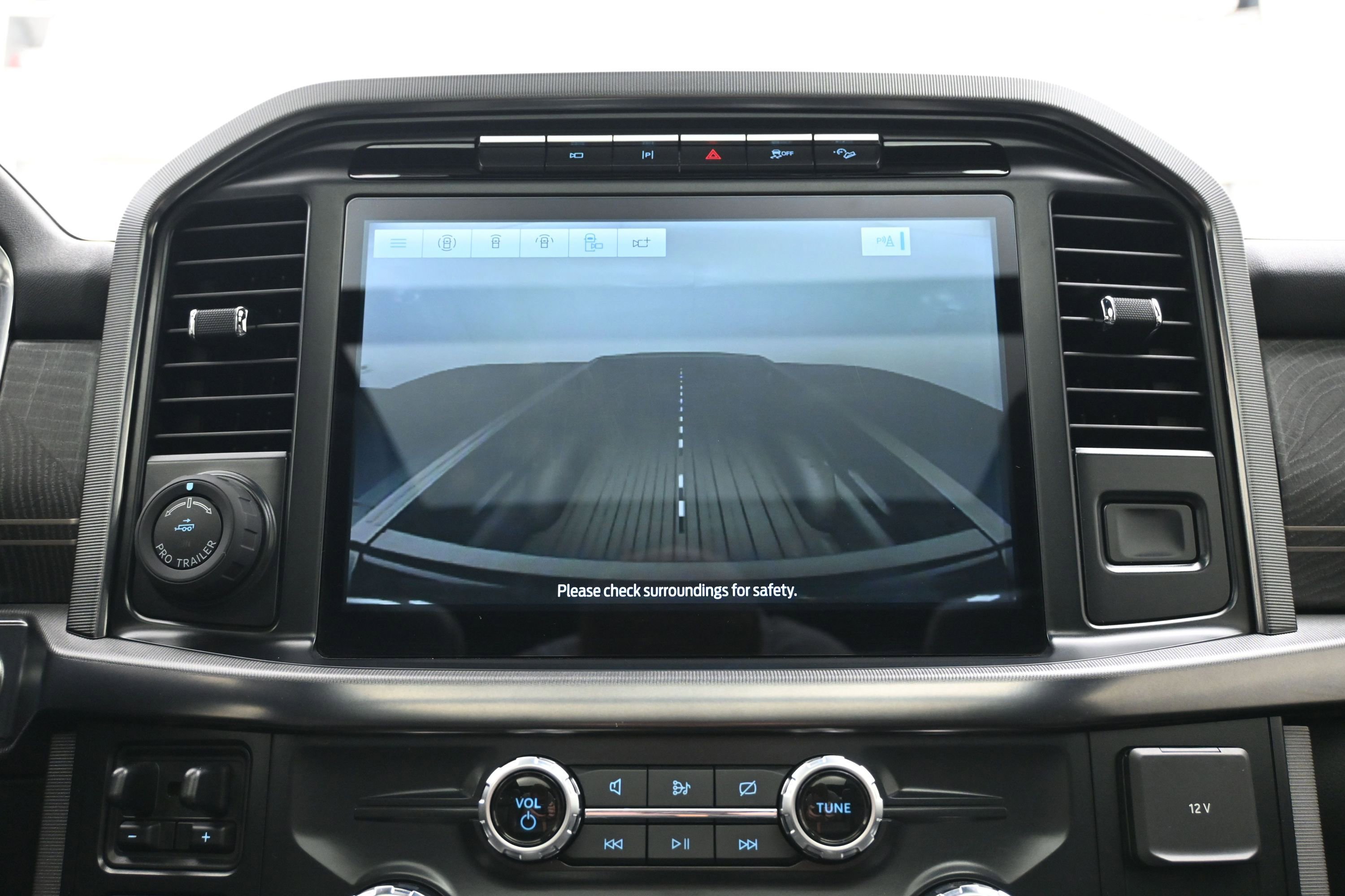 Used 2022 Ford F150 Platinum w/ Equipment Group 701A High AWD/4WD image 32