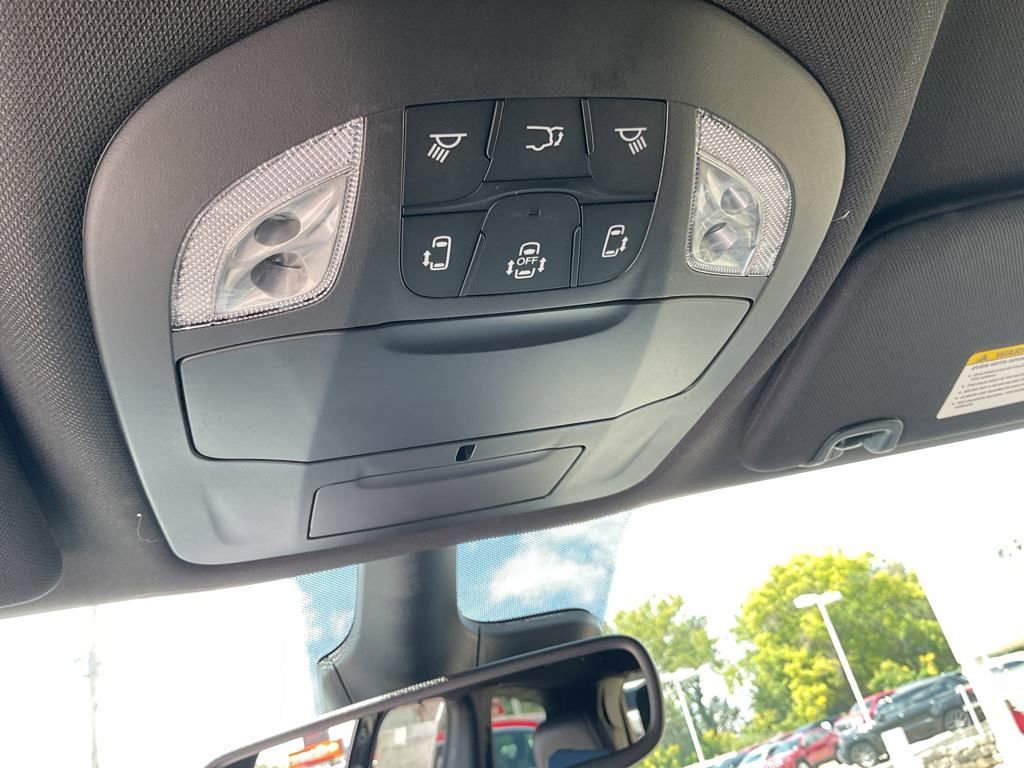 New 2026 Chrysler Pacifica Select image 34