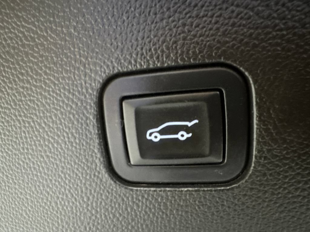 Used 2018 Buick Enclave Premium AWD/4WD image 37