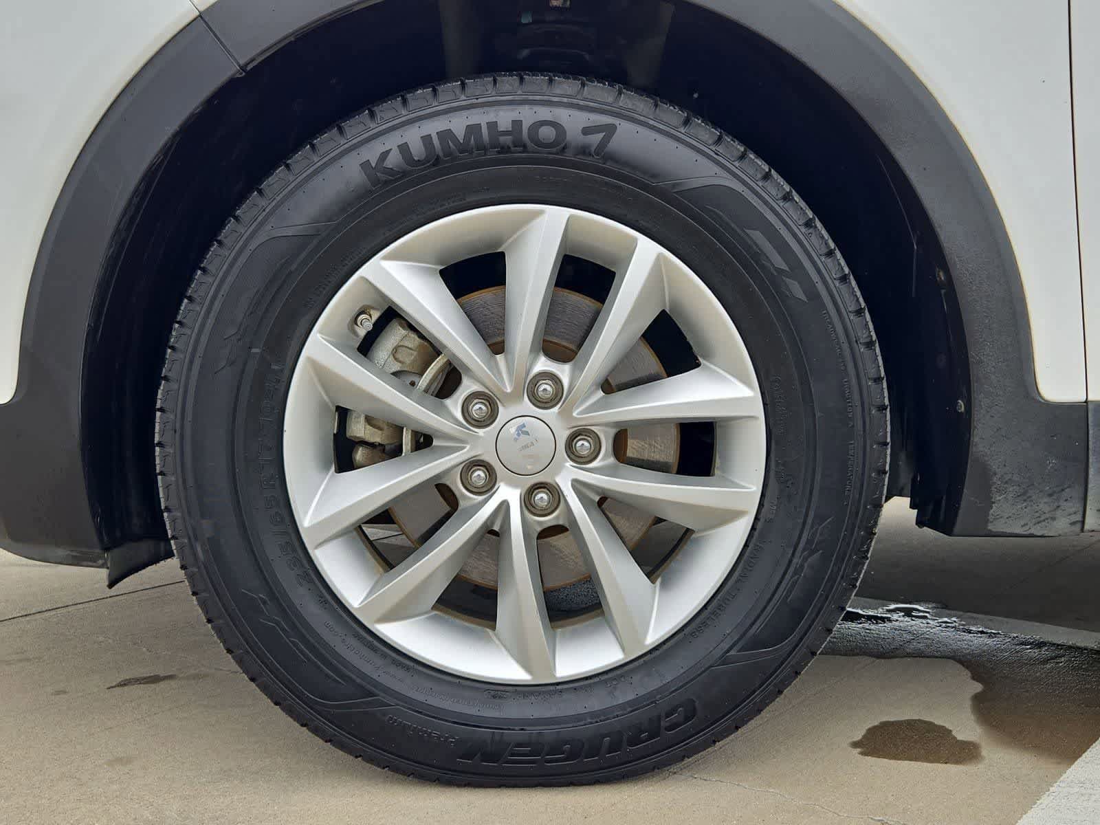 Used 2016 Kia Sorento FWD image 12