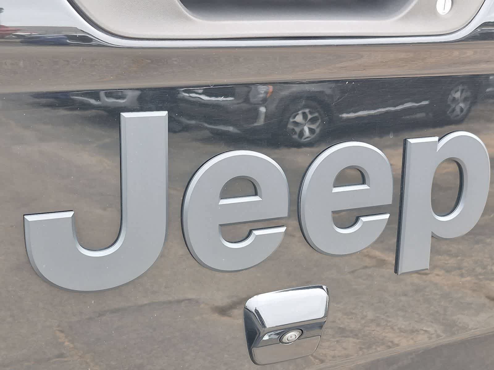 Used 2020 Jeep Gladiator Sport w/ Quick Order Package 24S AWD/4WD image 4