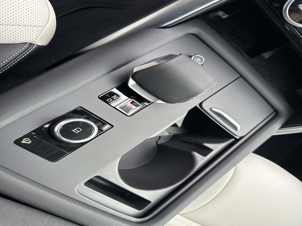 New 2026 Land Rover Discovery Limited Edition image 27