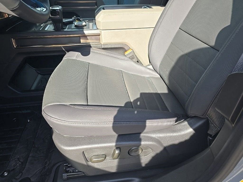 New 2025 GMC Hummer EV 3X image 42