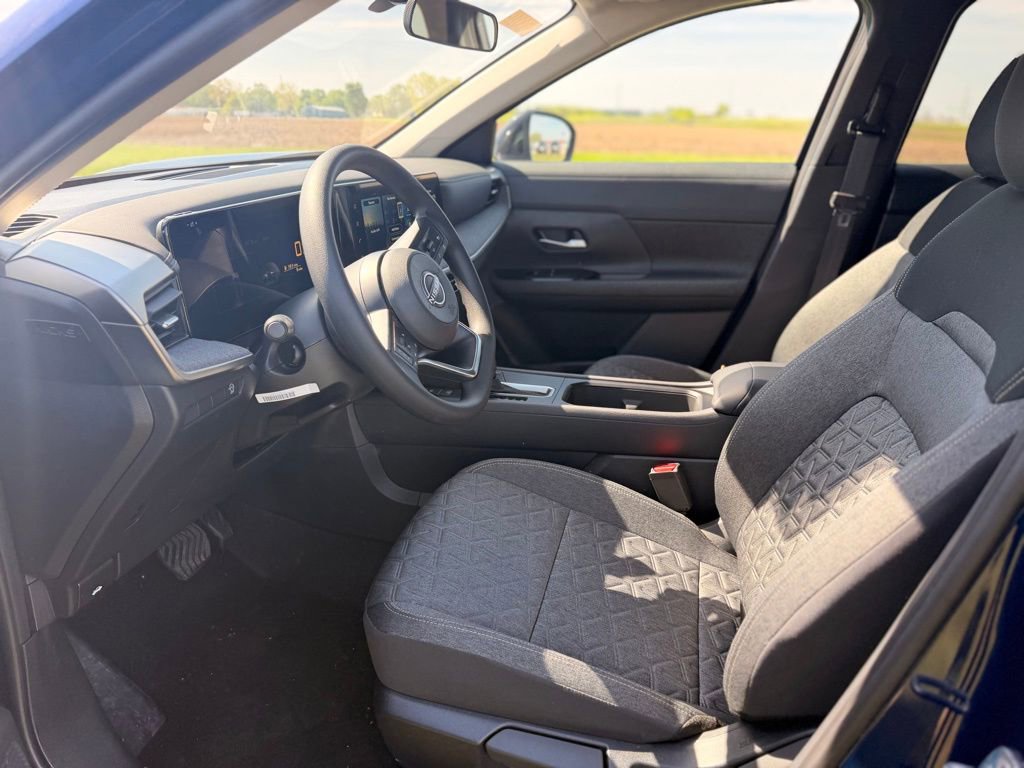 New 2026 Nissan Kicks SV w/ SV Premium Package FWD image 9
