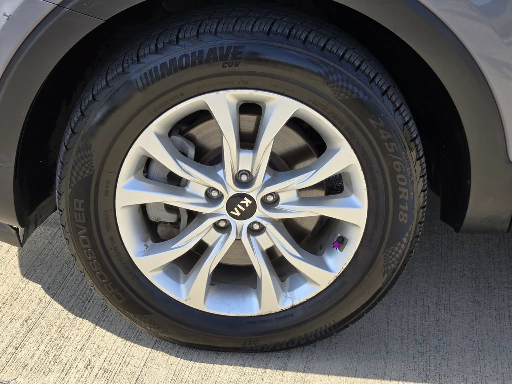 Used 2020 Kia Telluride LX FWD image 7