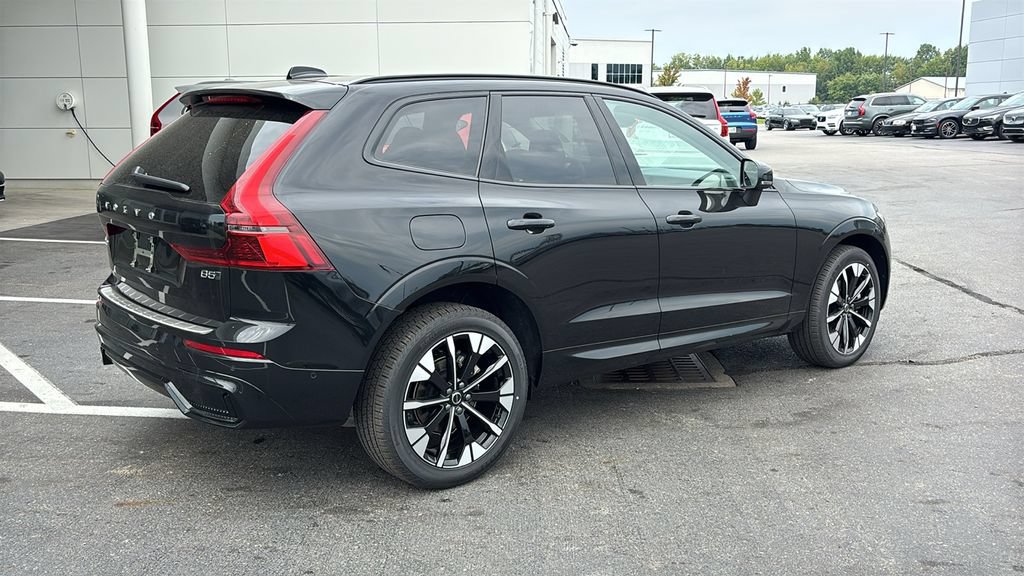 New 2026 Volvo XC60 B5 Plus w/ Protection Package Premier AWD/4WD image 27
