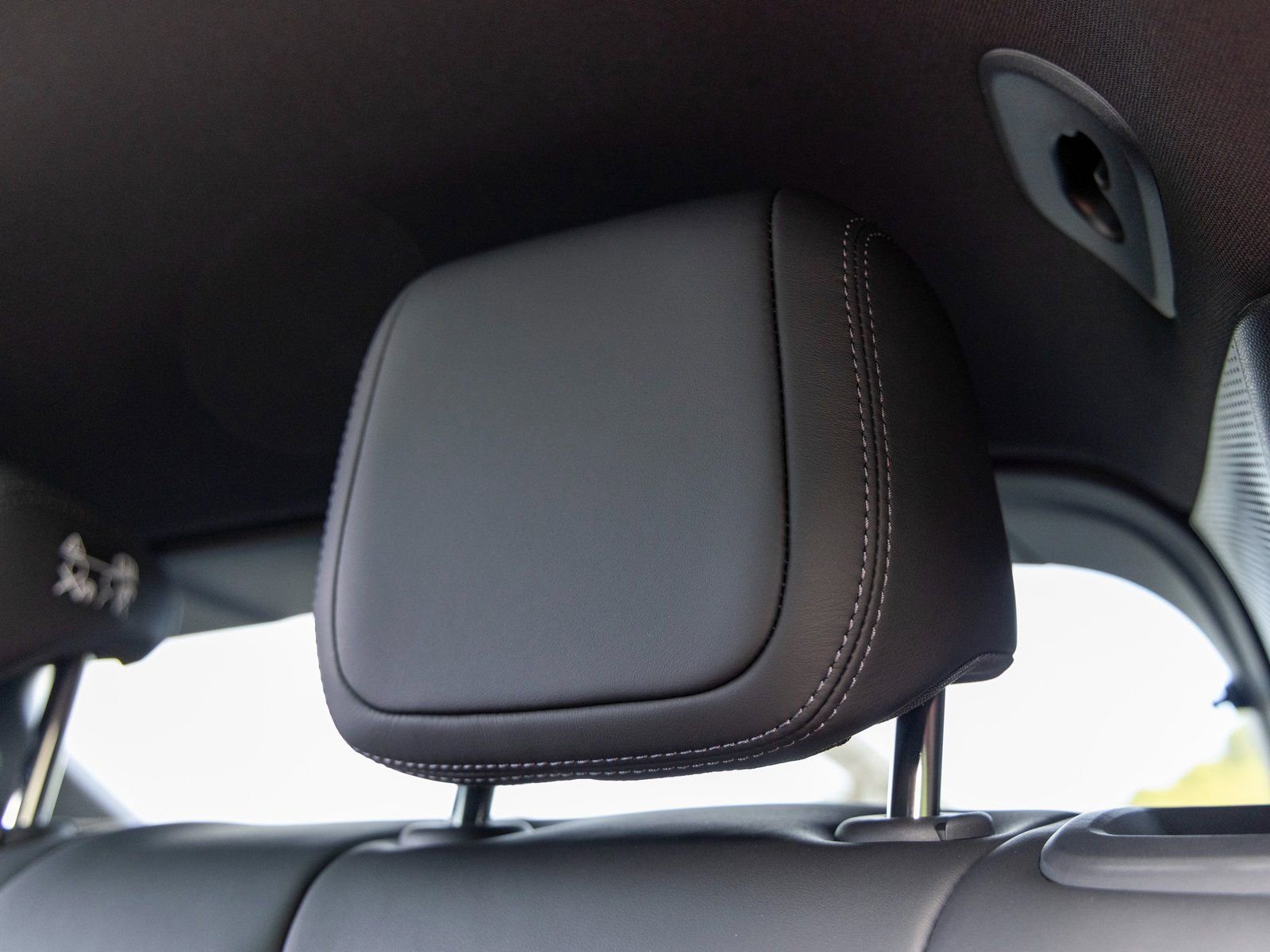 New 2025 Porsche Macan Electric image 43