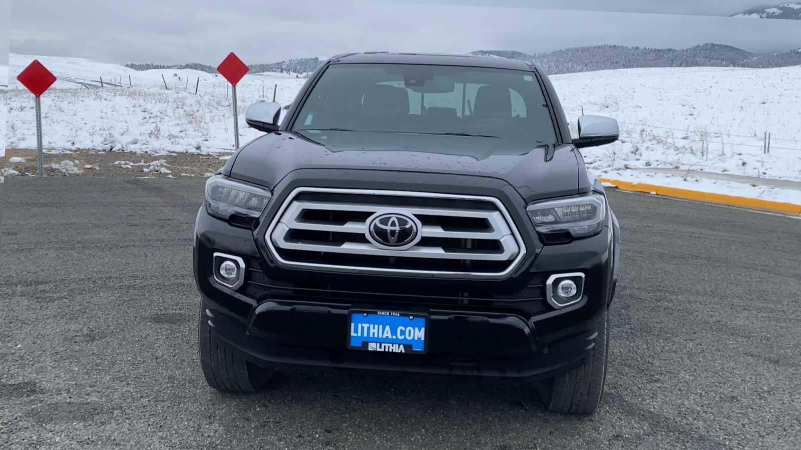 Used 2023 Toyota Tacoma Limited w/ Black Out Package (TMS) image 3