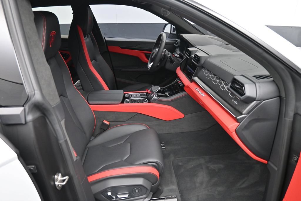 Used 2025 Lamborghini Urus SE AWD/4WD image 32