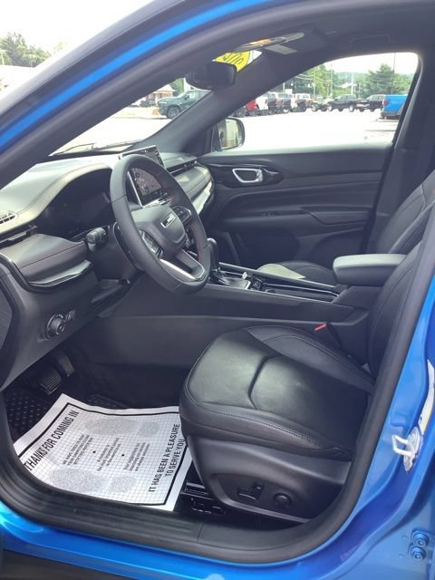 Certified 2025 Jeep Compass Trailhawk w/ Trailhawk Elite Group AWD/4WD image 20