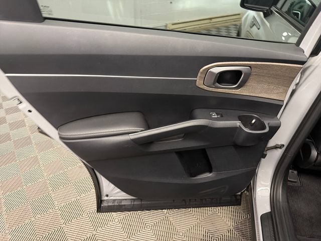 Certified 2023 Kia Sorento X-Line EX AWD/4WD image 16