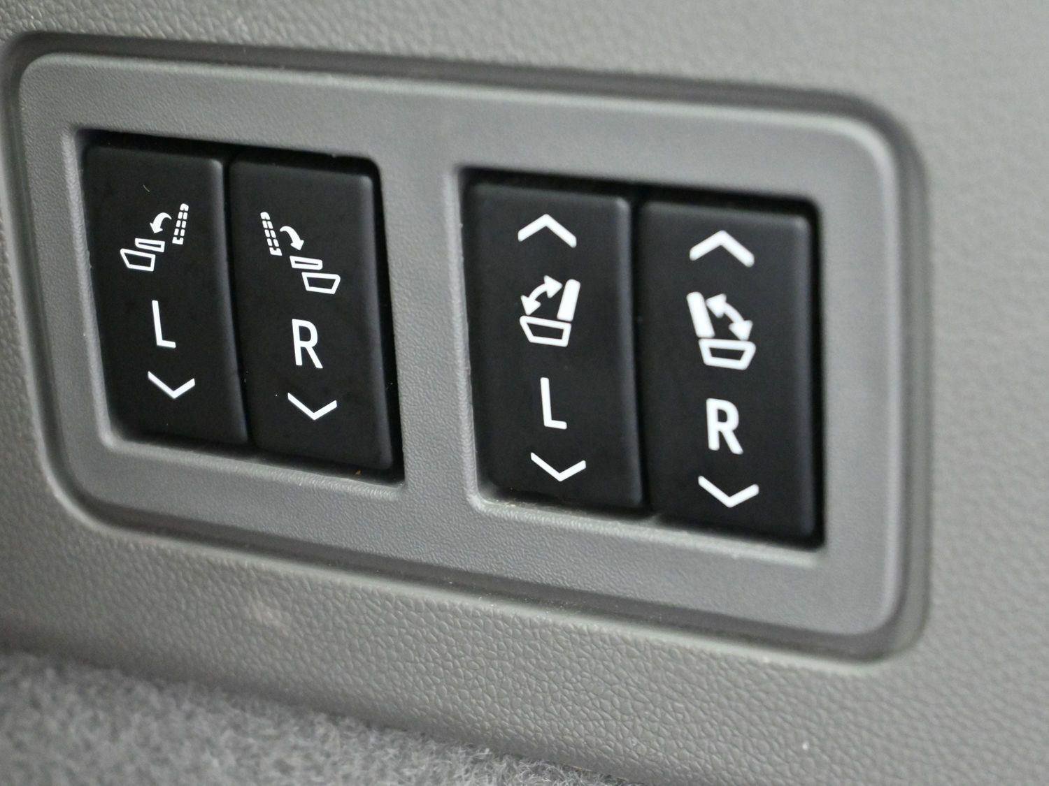 Certified 2022 Cadillac XT6 Premium Luxury image 12