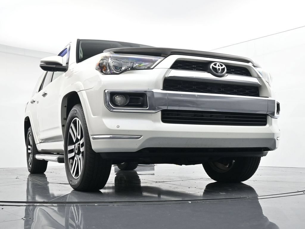 Used 2017 Toyota 4Runner Limited AWD/4WD image 18