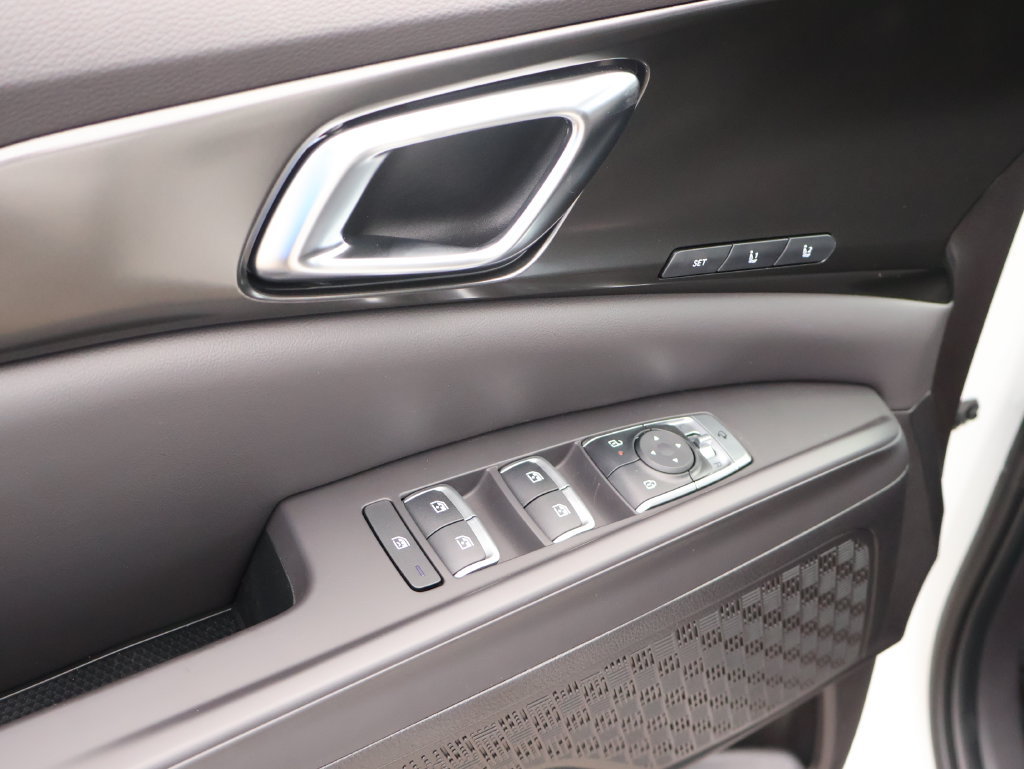New 2027 Kia Carnival SX w/ Dark Edition Package FWD image 23