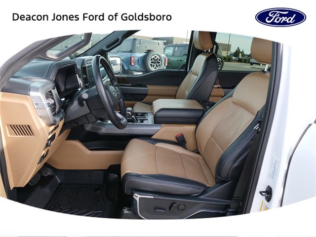 Used 2022 Ford F150 Lariat w/ Trailer Tow Package image 16