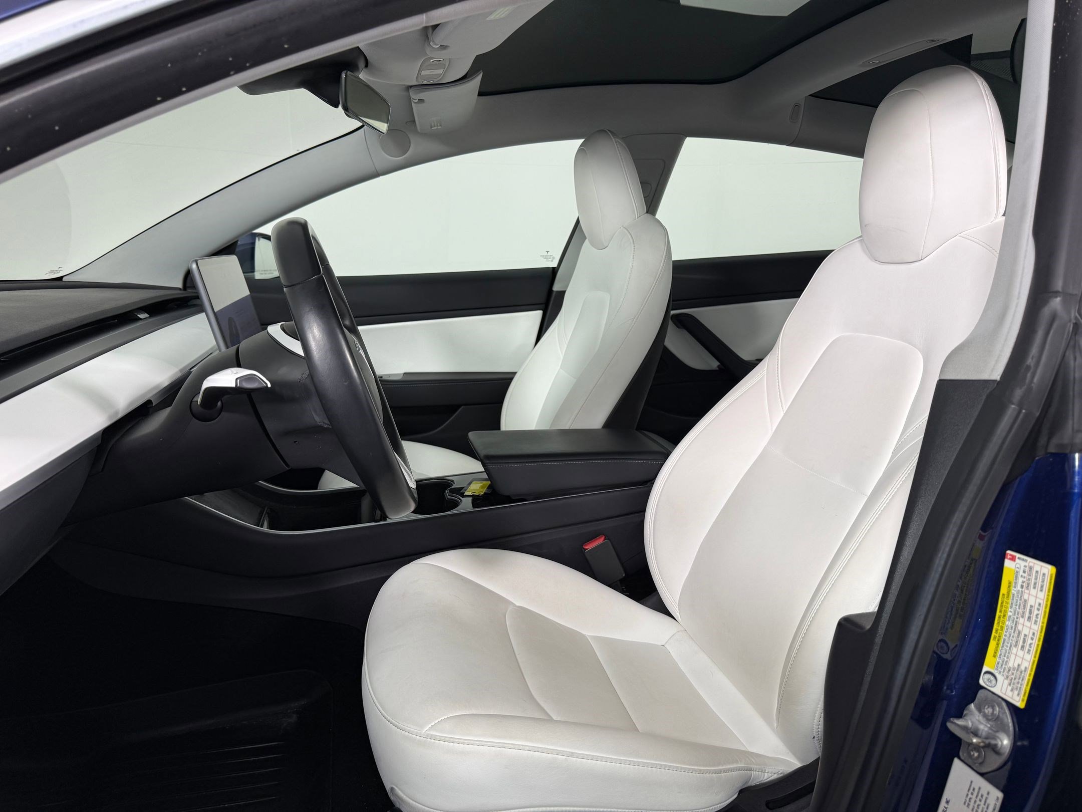 Used 2019 Tesla Model 3 Mid Range image 5
