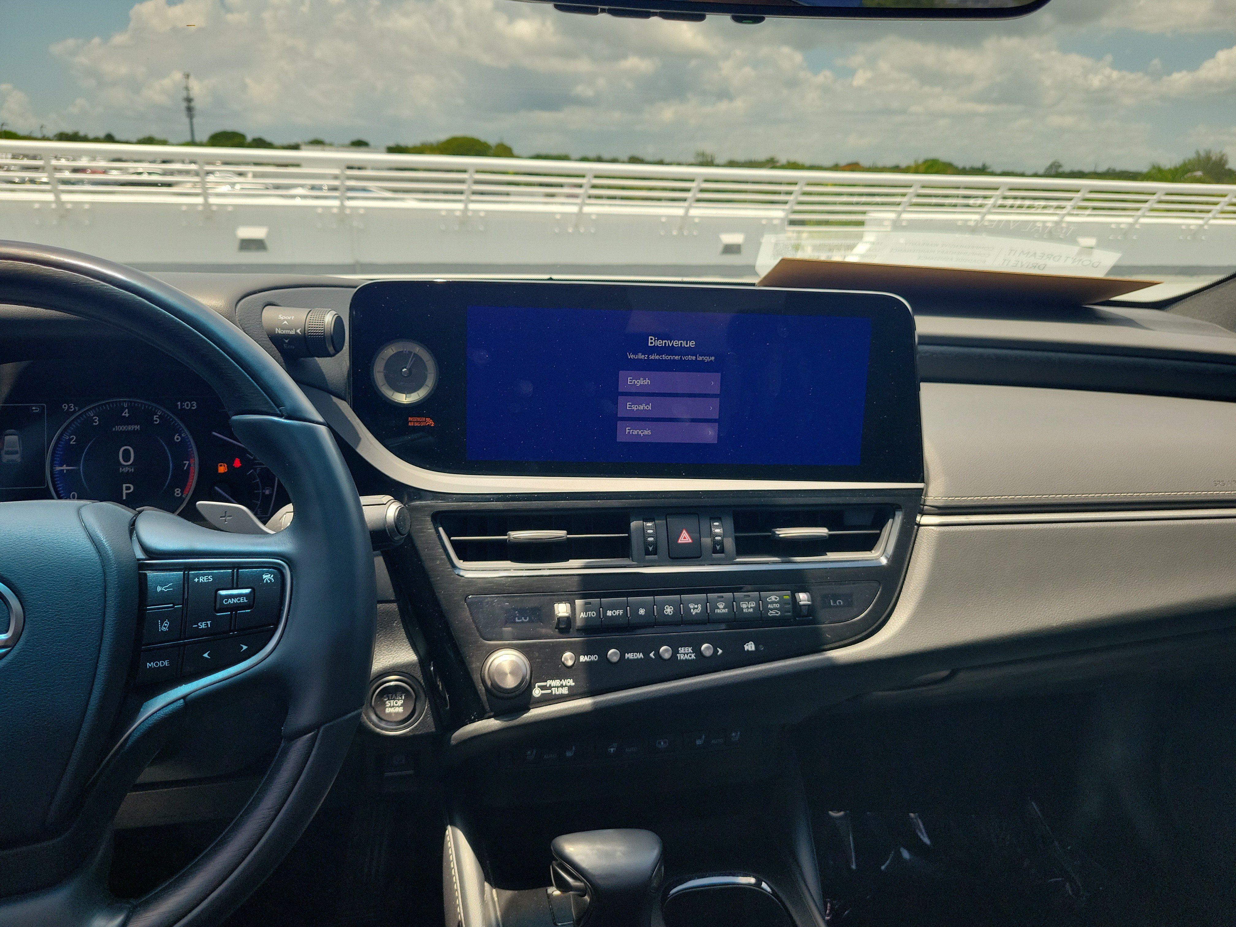 Certified 2024 Lexus ES 350 w/ Technology Package FWD image 17