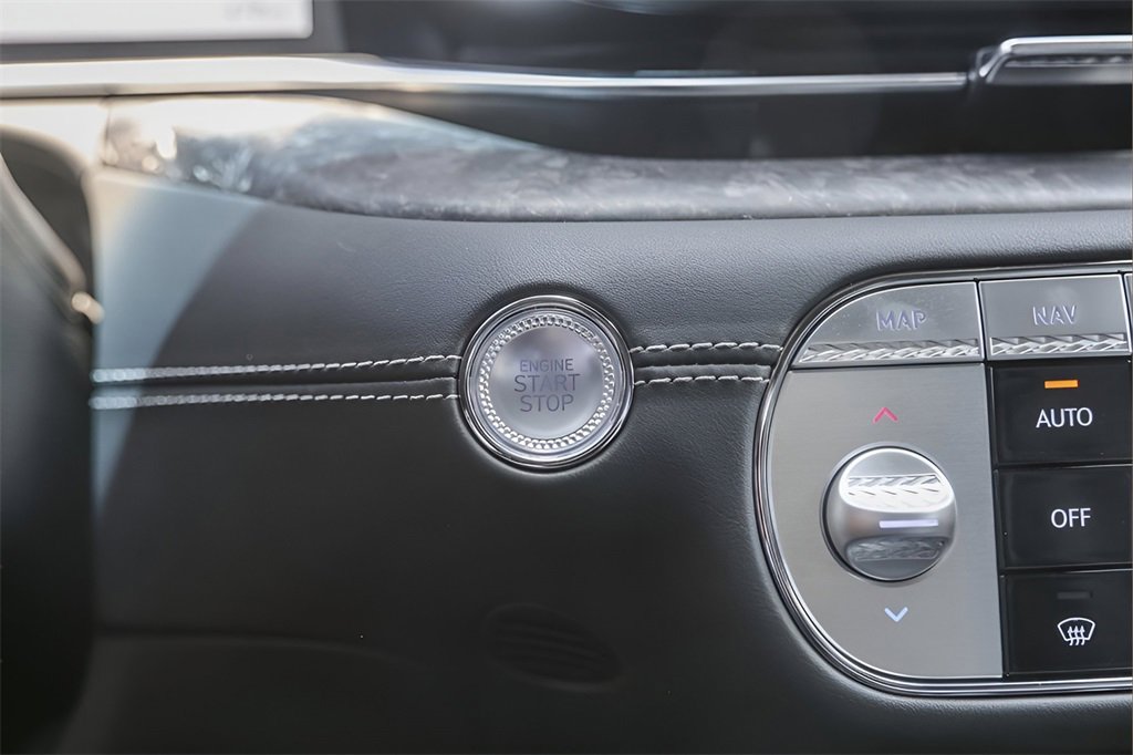 Used 2025 Genesis G90 3.5T image 20