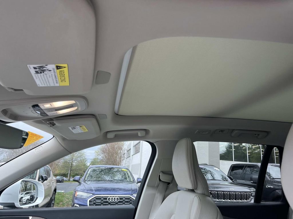 Used 2024 Volvo XC90 T8 Plus w/ Protection Package Premier image 27