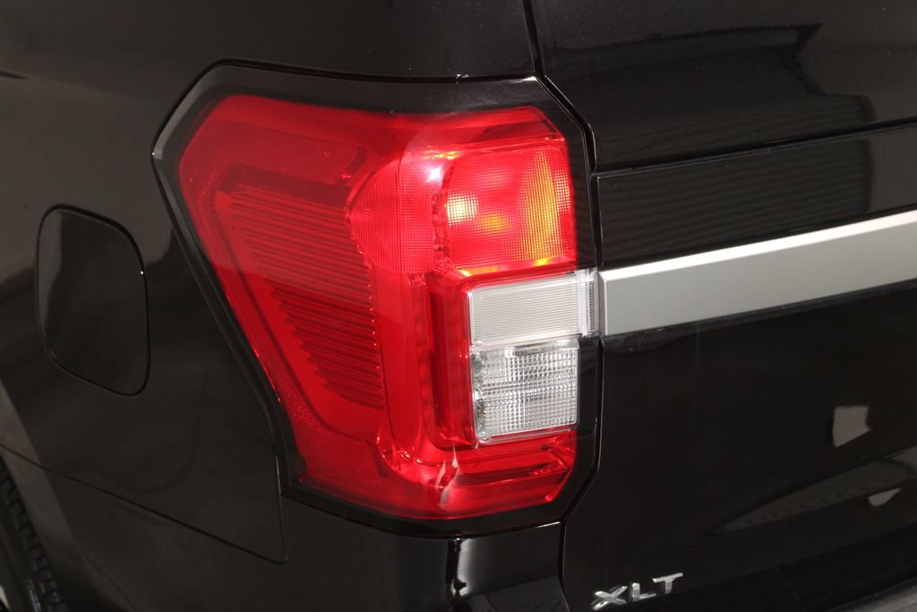 Used 2024 Ford Expedition XLT image 63