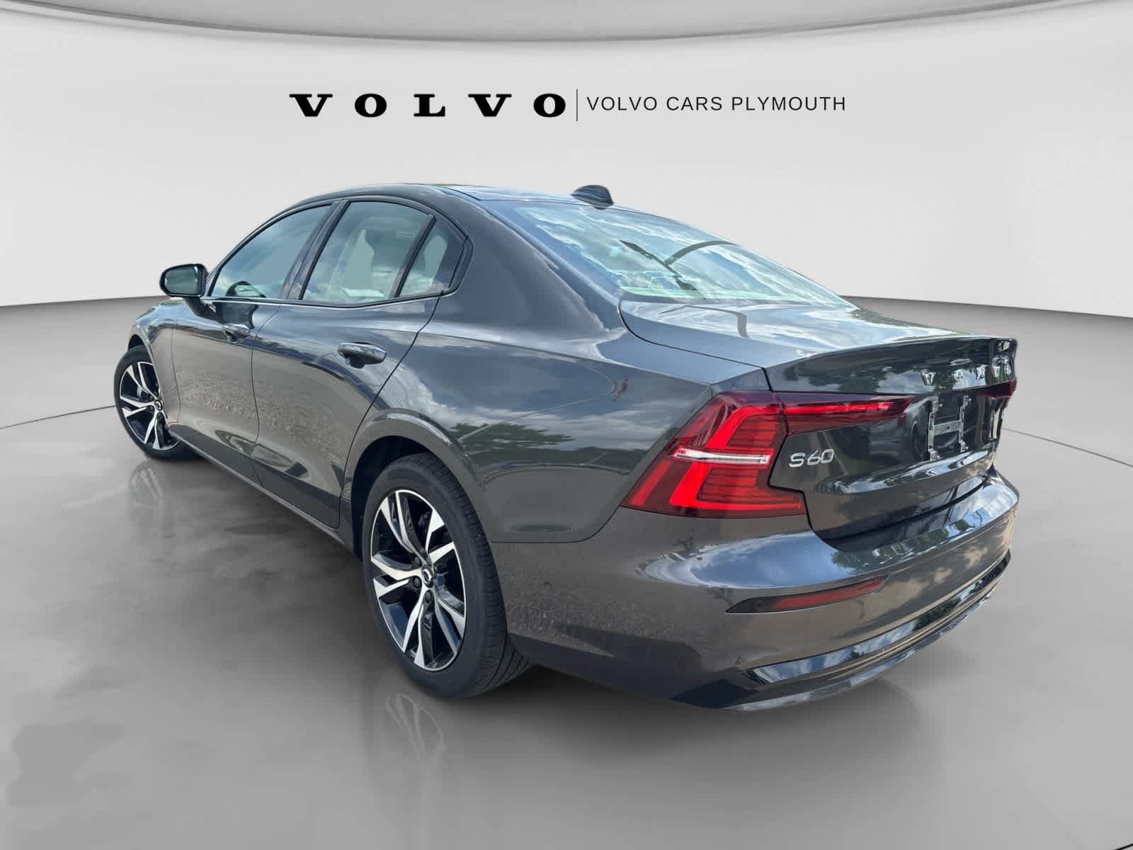 Used 2025 Volvo S60 B5 Plus FWD image 7