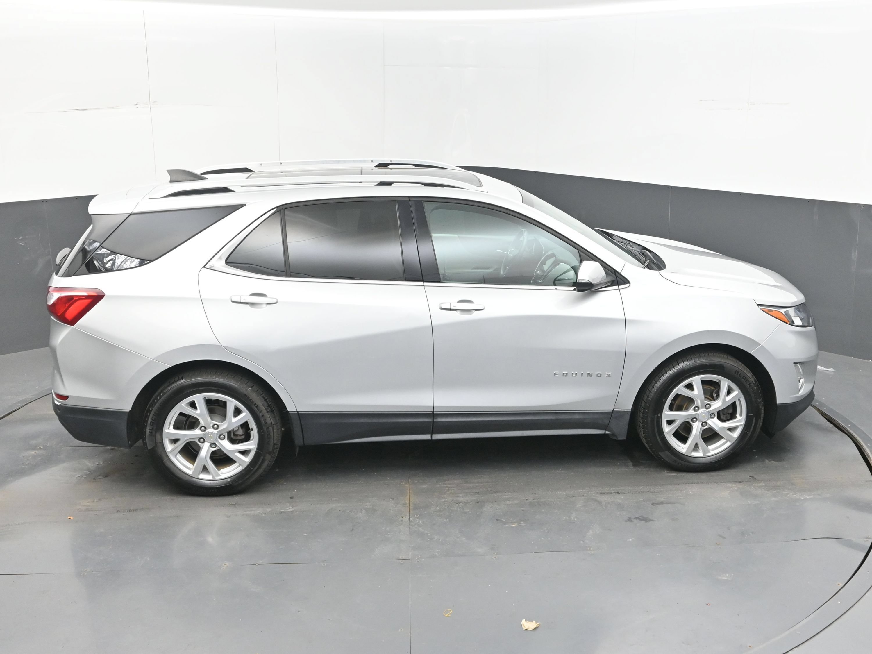 Used 2019 Chevrolet Equinox LT w/ Sun & Navigation Package FWD image 41