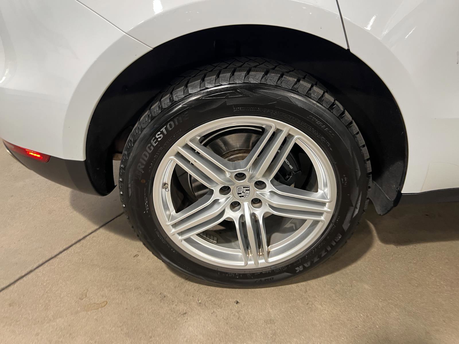 Used 2021 Porsche Macan image 41