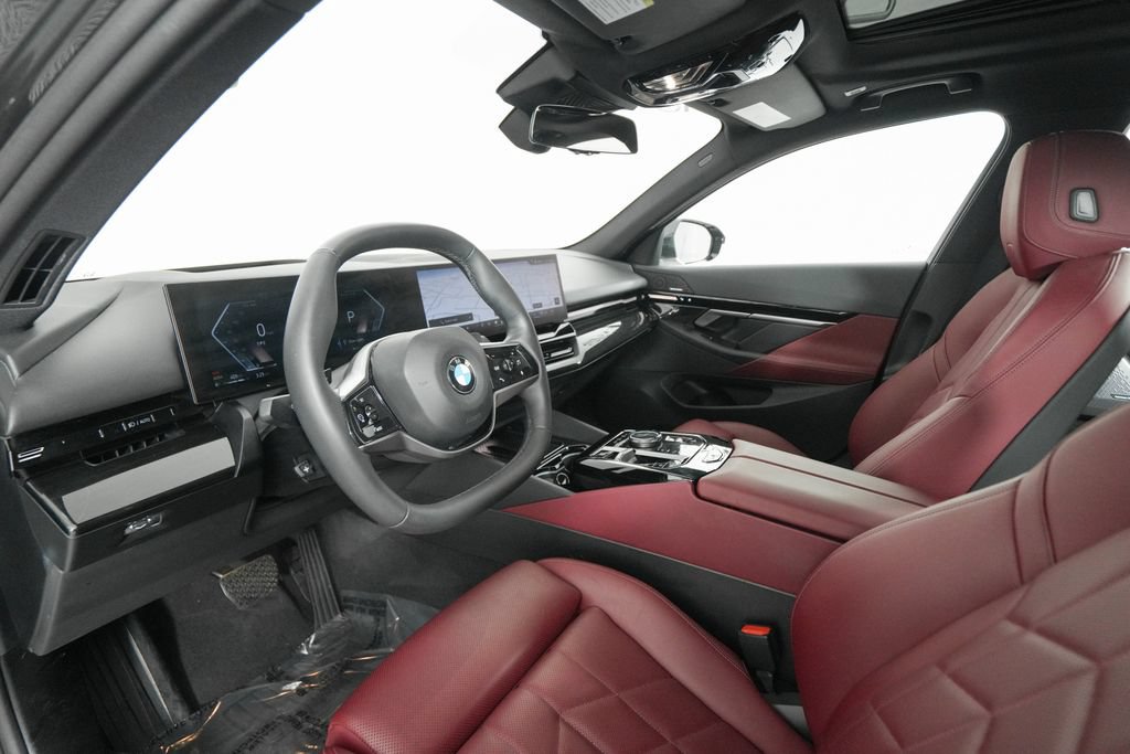 Used 2024 BMW 530i xDrive w/ Premium Package AWD/4WD image 10