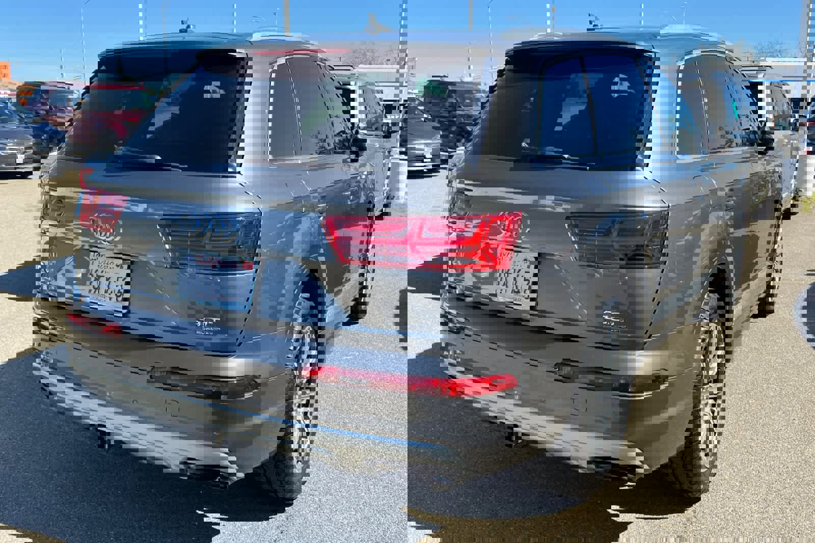 Used 2018 Audi Q7 3.0T Premium Plus w/ Premium Plus Package image 4