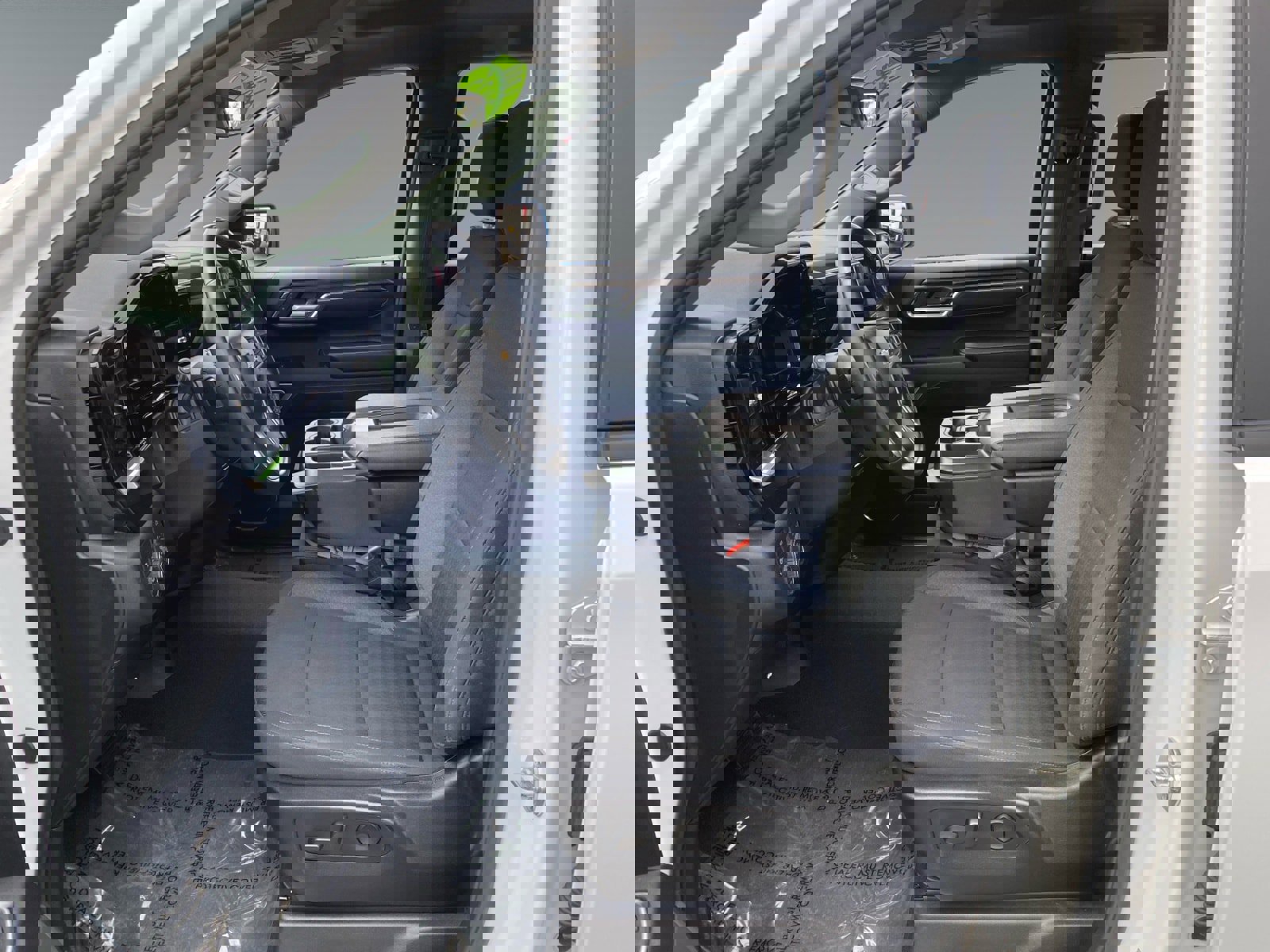 Used 2025 Chevrolet Silverado 1500 LT image 9