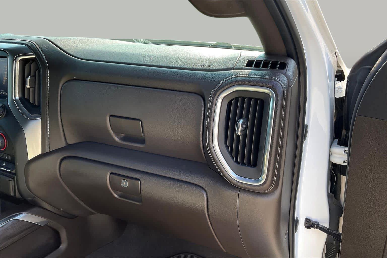 Used 2020 Chevrolet Silverado 1500 LTZ w/ LTZ Plus Package AWD/4WD image 18