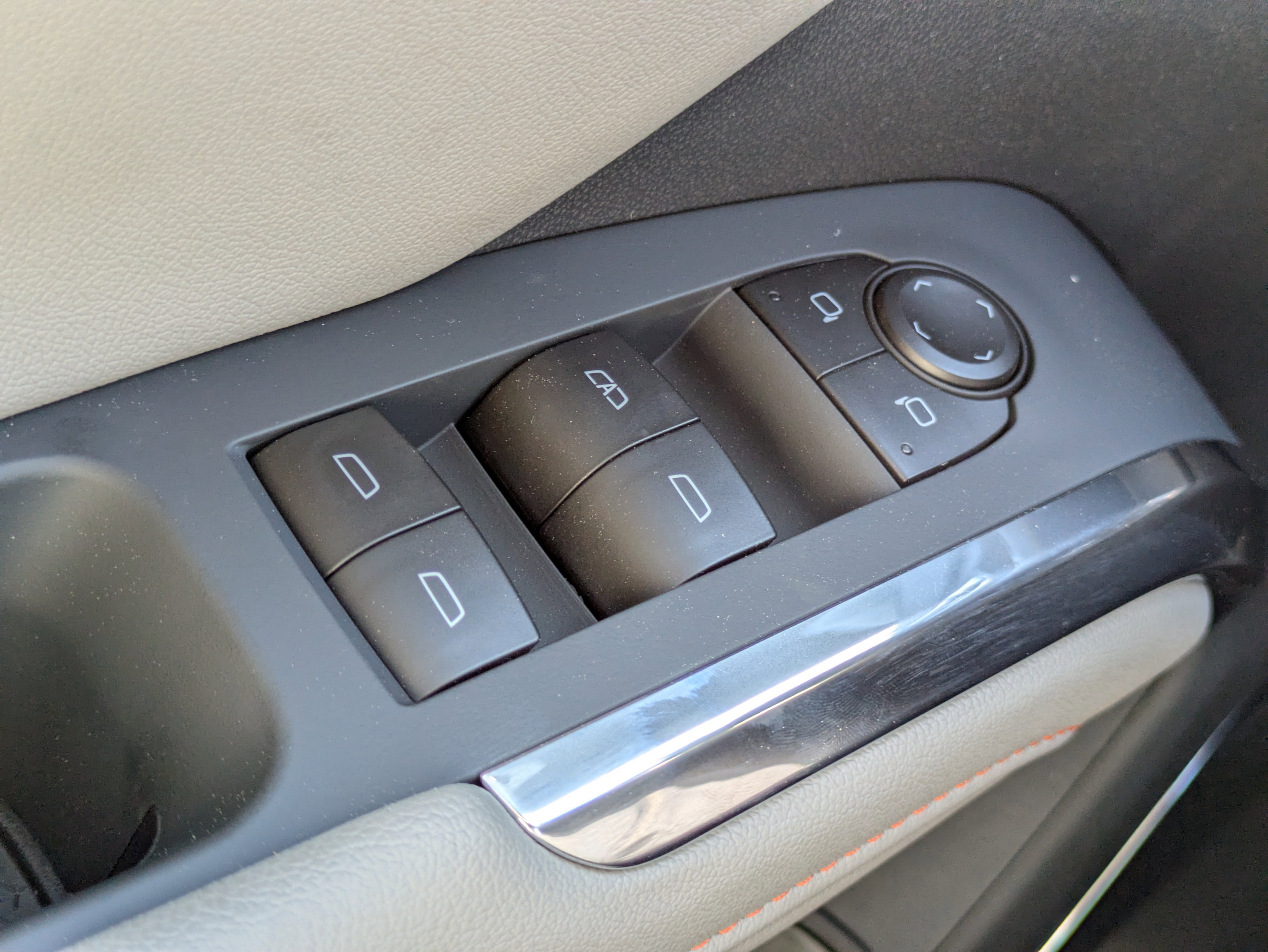 New 2026 Chevrolet Traverse LT image 17