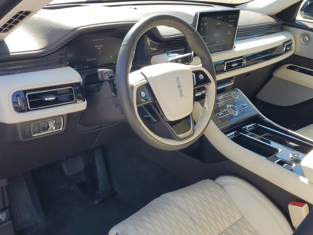 Used 2023 Lincoln Aviator Black Label w/ Dynamic Handling Package AWD/4WD image 12