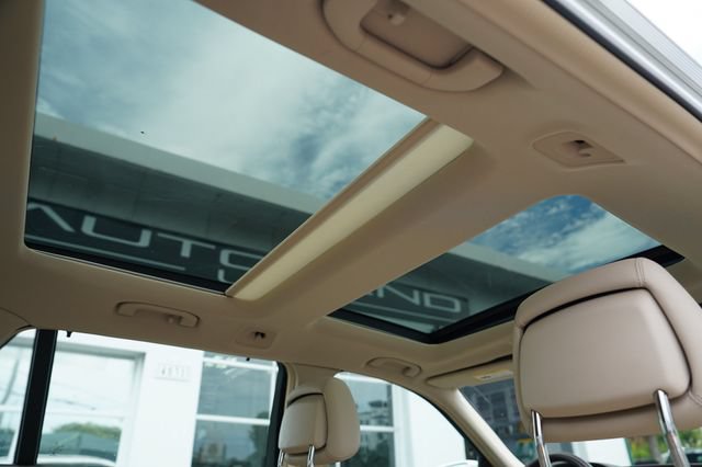Used 2015 Mercedes-Benz E 350 4MATIC Wagon image 26