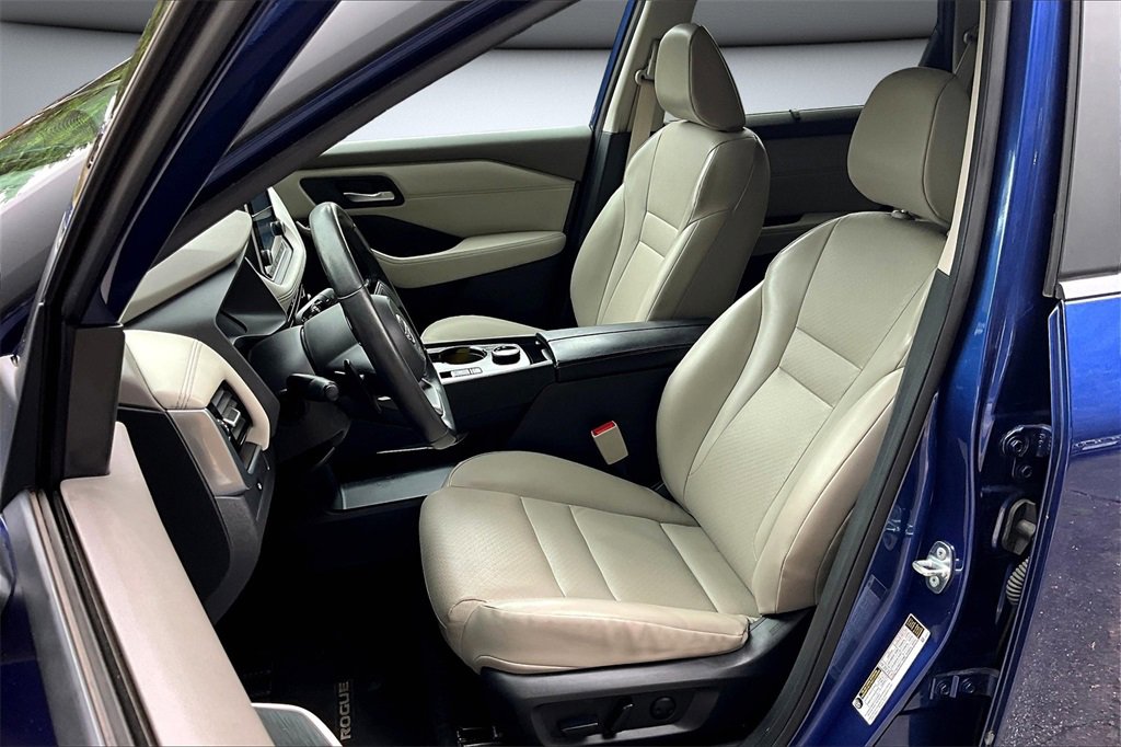 Used 2023 Nissan Rogue SV w/ SV Premium Package image 19