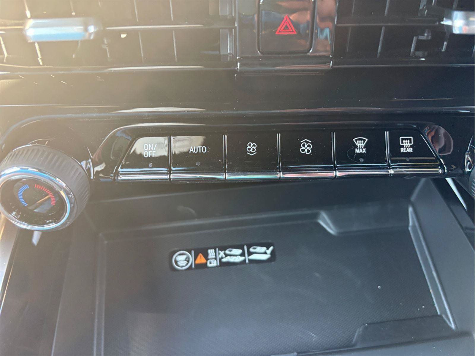 New 2026 Chevrolet Tahoe High Country AWD/4WD image 38
