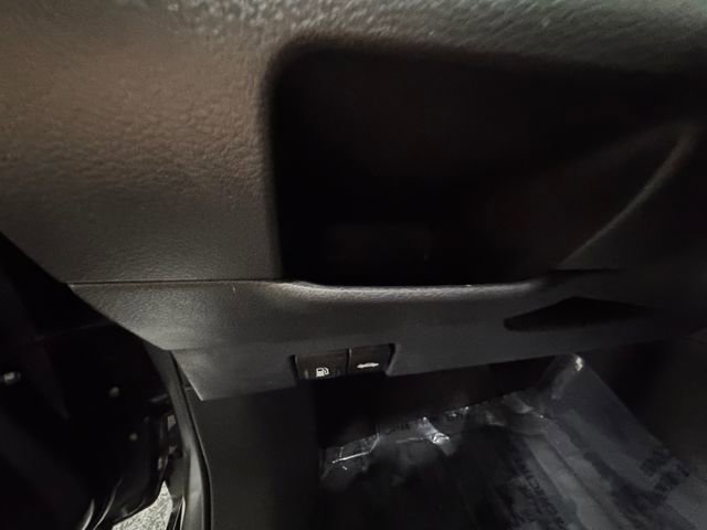 Used 2021 Nissan Kicks SV image 22