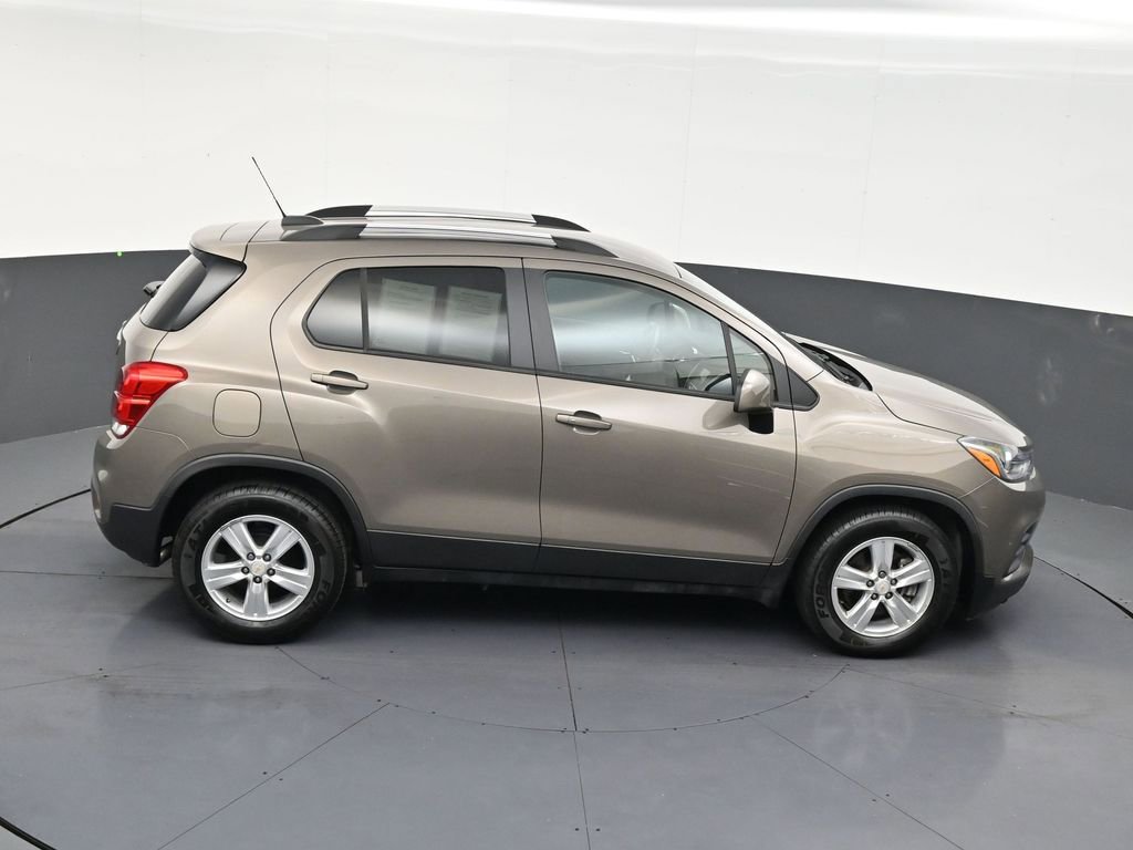 Used 2022 Chevrolet Trax LT w/ LT Convenience Package FWD image 18