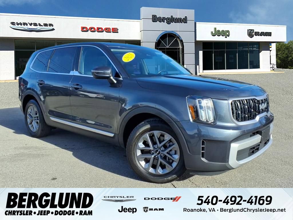 Used 2023 Kia Telluride LX