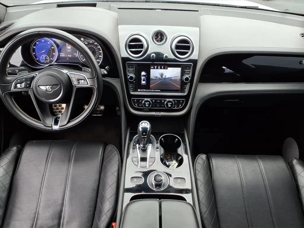 Used 2018 Bentley Bentayga AWD/4WD image 19