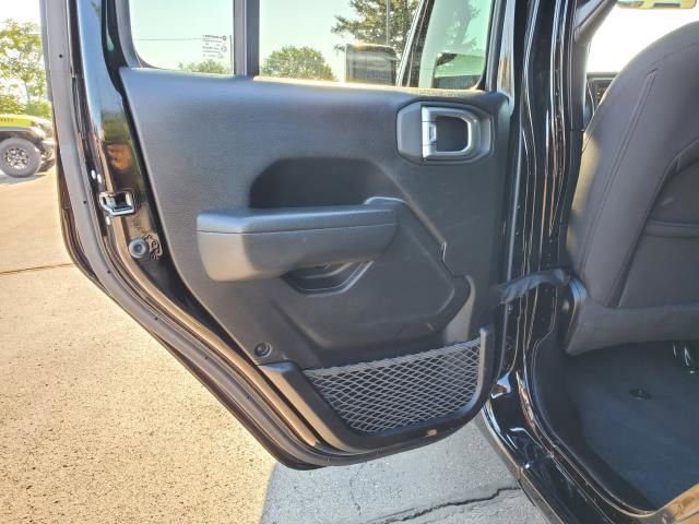 Used 2023 Jeep Wrangler Sport S image 25