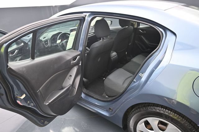 Used 2016 MAZDA MAZDA3 i Sport FWD image 26