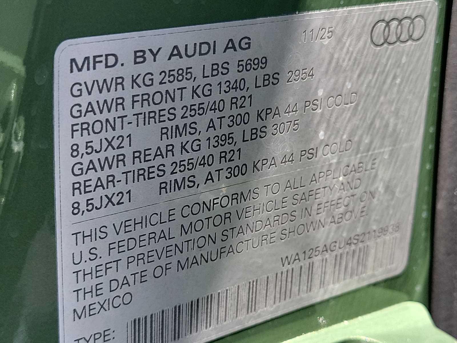 Certified 2025 Audi SQ5 Premium Plus AWD/4WD image 33