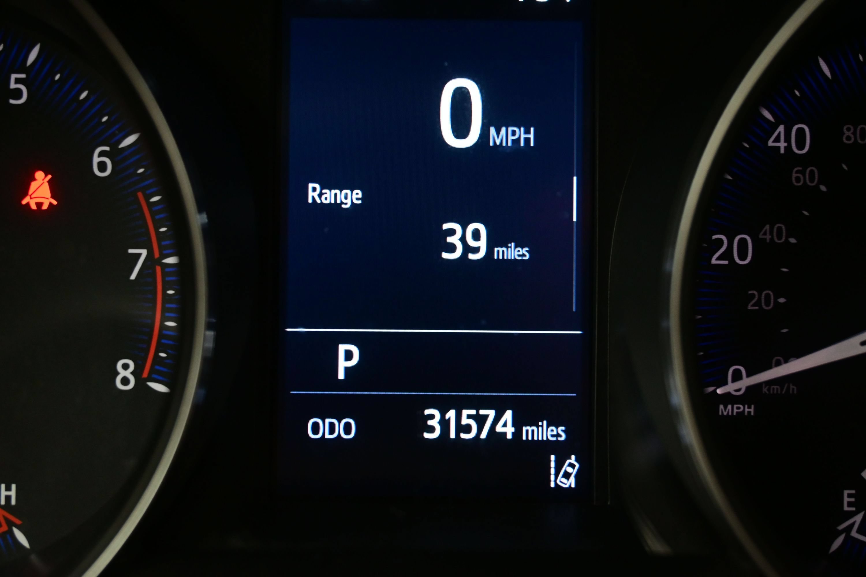 Used 2021 Toyota C-HR LE FWD image 23