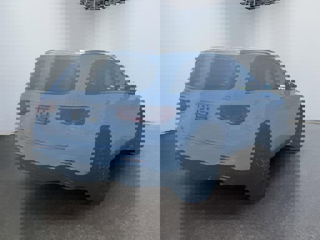 Used 2022 Mercedes-Benz GLC 300 300 4matic image 5