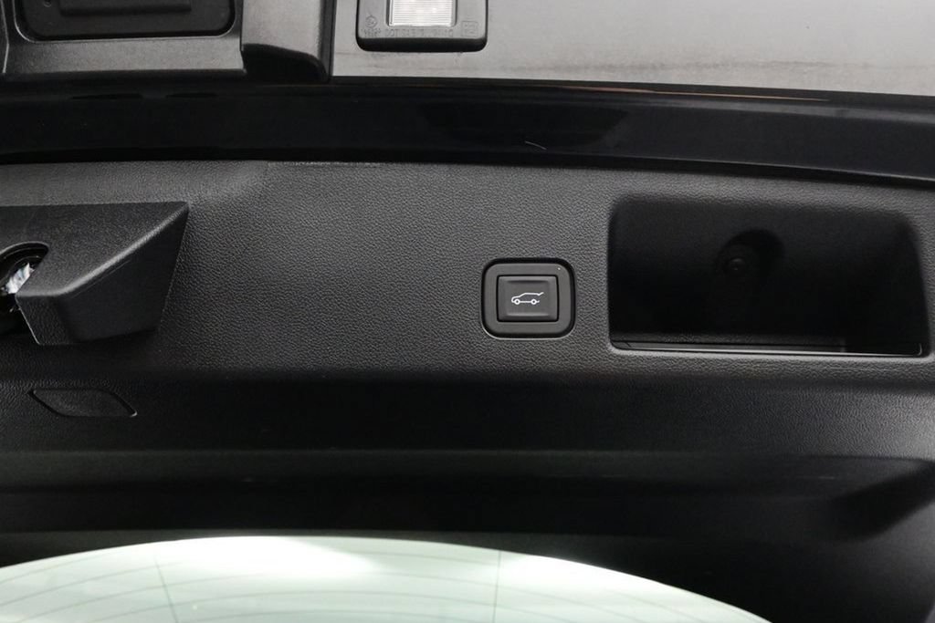 Used 2026 Chevrolet Equinox EV LT FWD image 46