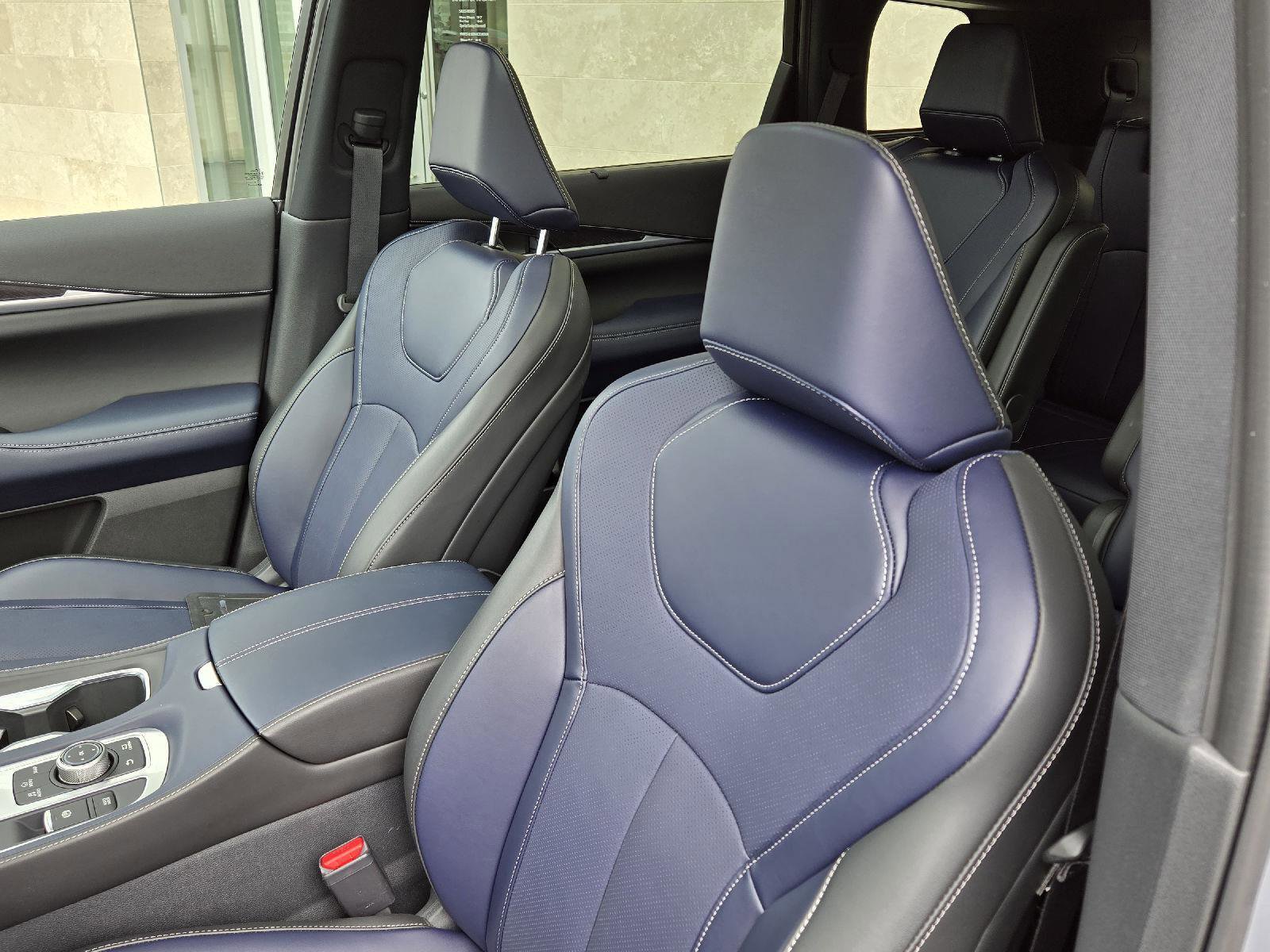 Certified 2026 INFINITI QX60 Sport w/ Dark Cargo Package image 7