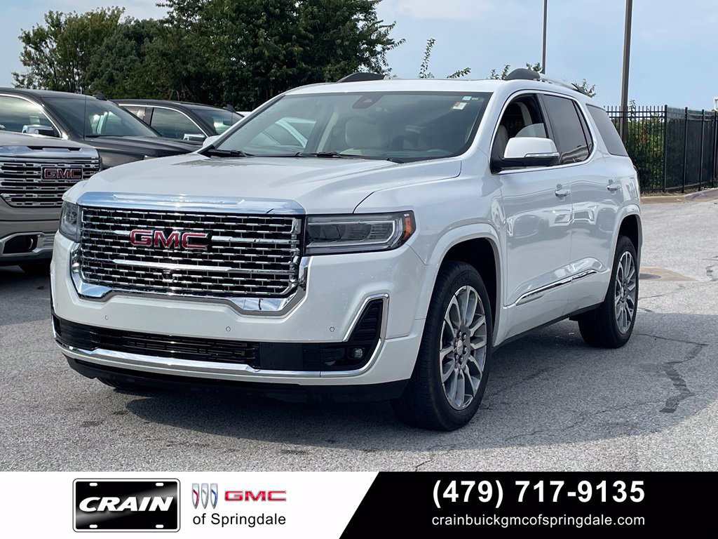 Used 2023 GMC Acadia Denali w/ Denali Ultimate Package FWD image 3