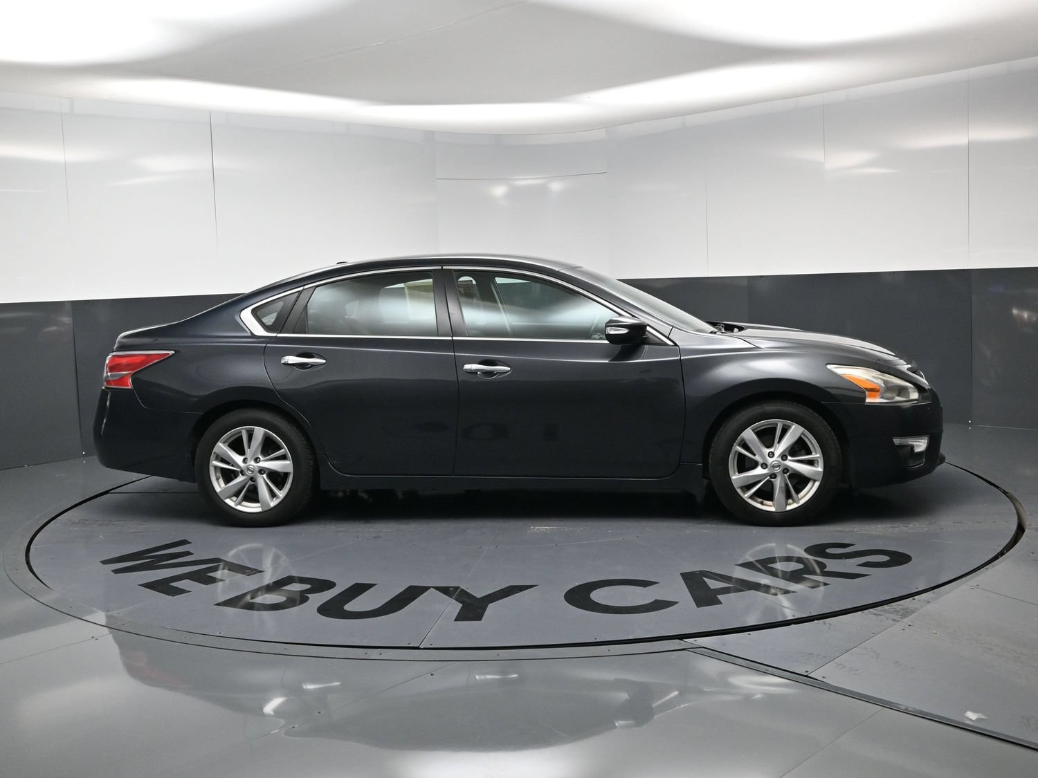 Used 2015 Nissan Altima 2.5 SL FWD image 10