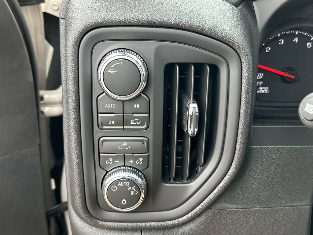 New 2026 GMC Sierra 1500 Pro w/ Pro Value Package AWD/4WD image 18
